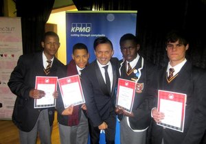 Academia hou naam hoog by Rekeningkunde Olimpiade